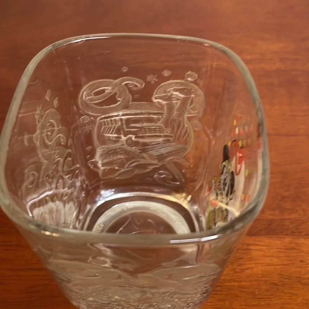 Walt Disney World ANIMAL KINGDOM McDonald's Collectible Glass 2000 Safari Mickey